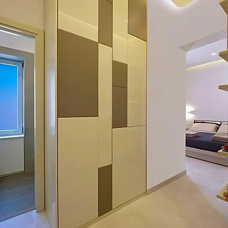 Estate4home - Surreo Luxury