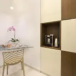 Estate4home - Surreo Luxury Couette-café 4*
